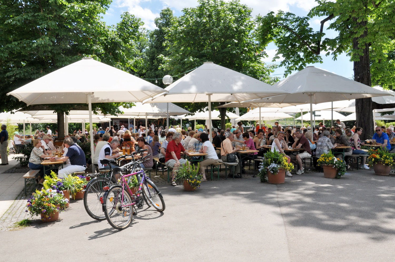Biergarten im Stuttgarter Schlossgarten