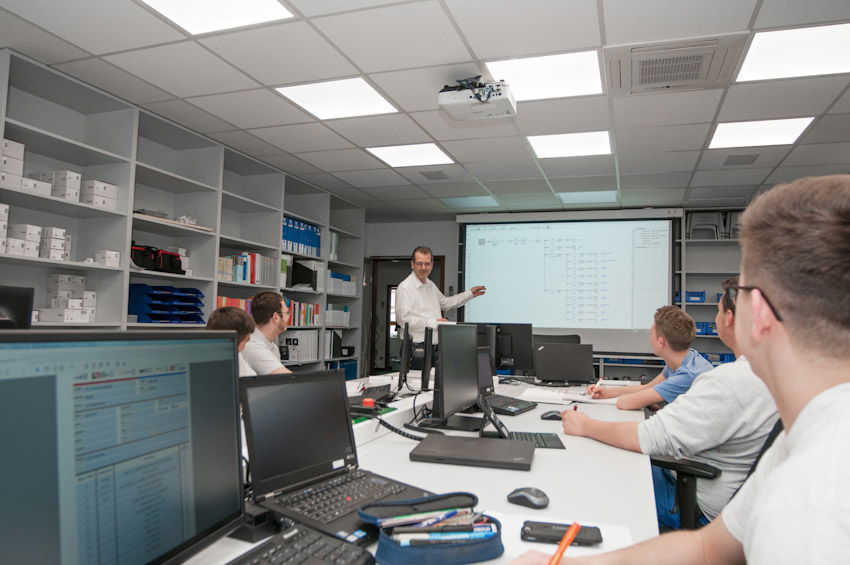 Elektrotechniker als Obermonteur/Bauleiter