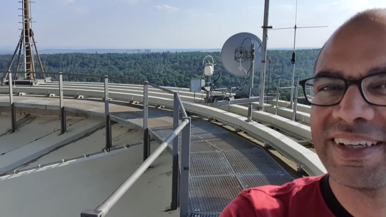 Okofo Addai Sendemast 1