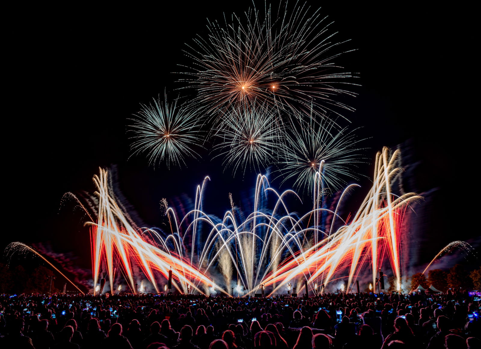 Flammende Sterne 2025