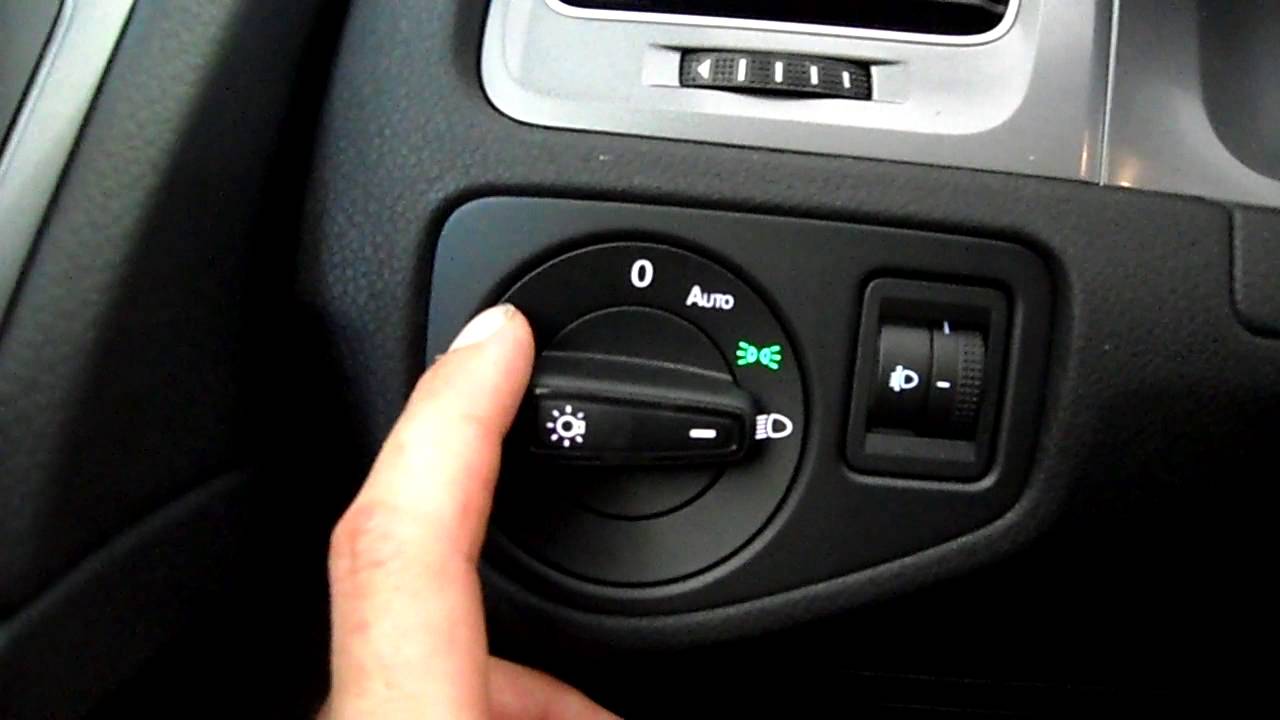 Autofahren lernen - Licht einschalten am Auto so gehts Autolicht schalten Abblendlicht